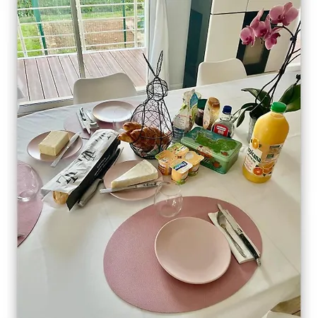 La Des Demoiselles - 2 Communicantes ベッド・アンド・ブレックファスト